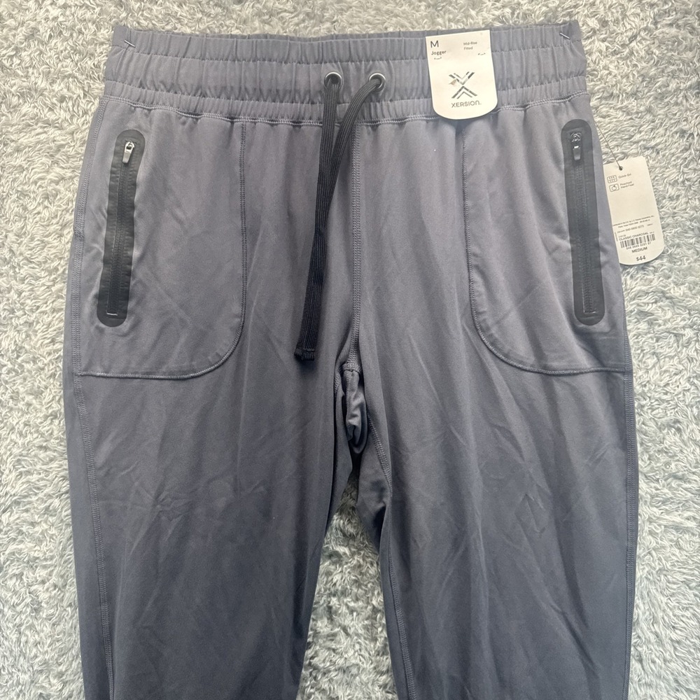 Xersion Gray Mid Rise Quick-Dri Stretch Jogger Women MED Front Zipper Pockets